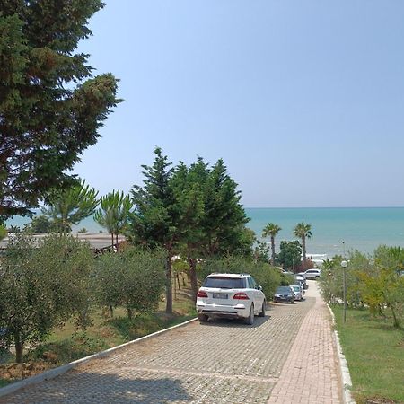 Plazhi Gjeneralit - Small Cabins - Bungalows - Apartaments - Villas - Suite Кавая Екстер'єр фото