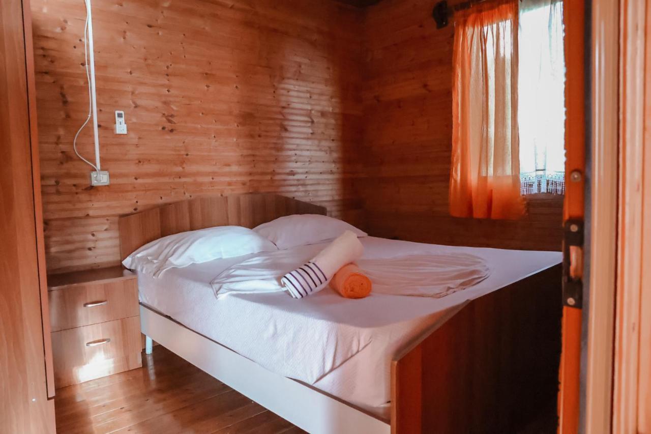 Plazhi Gjeneralit - Small Cabins - Bungalows - Apartaments - Villas - Suite Кавая Екстер'єр фото
