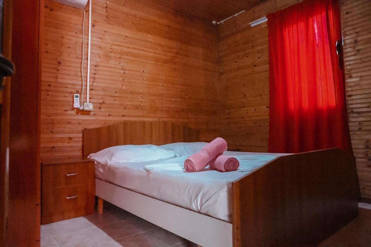 Plazhi Gjeneralit - Small Cabins - Bungalows - Apartaments - Villas - Suite Кавая Екстер'єр фото