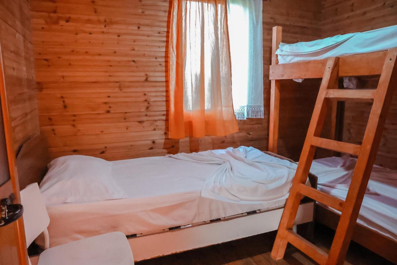 Plazhi Gjeneralit - Small Cabins - Bungalows - Apartaments - Villas - Suite Кавая Екстер'єр фото